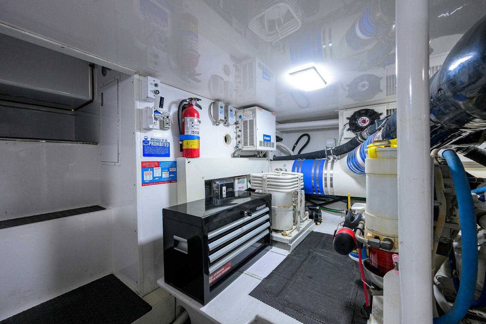 2004 Viking 56 Convertible — photo 71