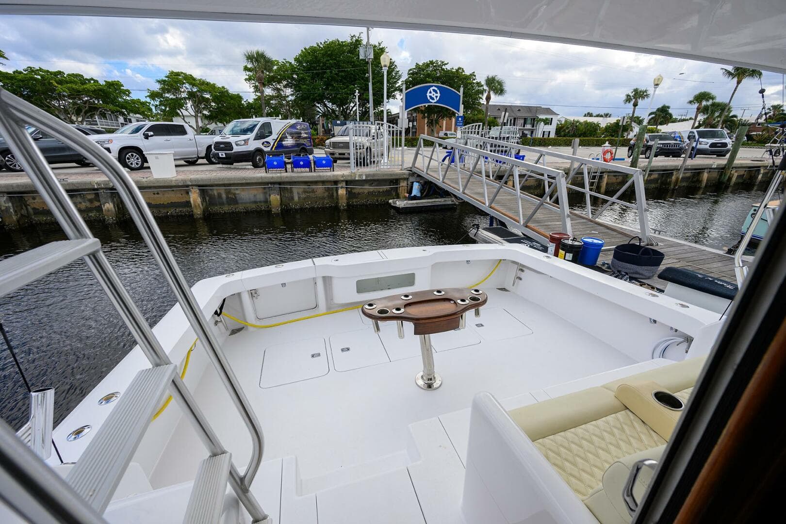 2004 Viking 56 Convertible — photo 28