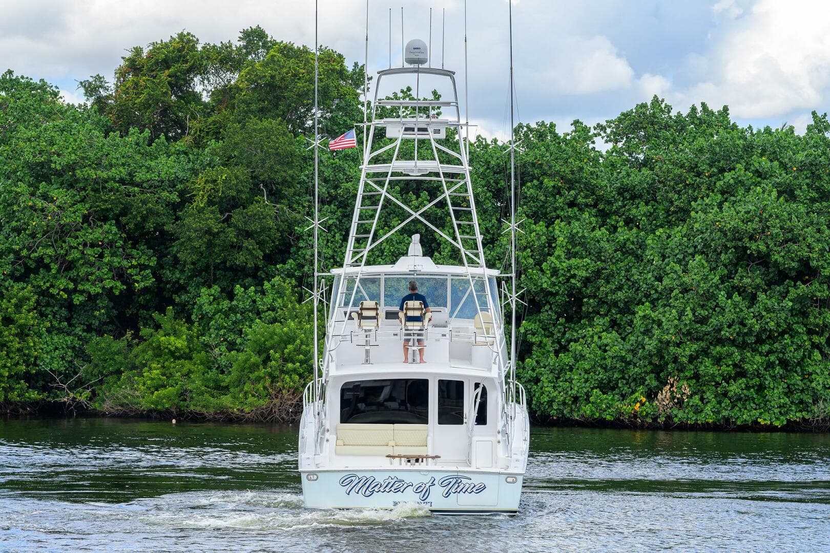 2004 Viking 56 Convertible — photo 12