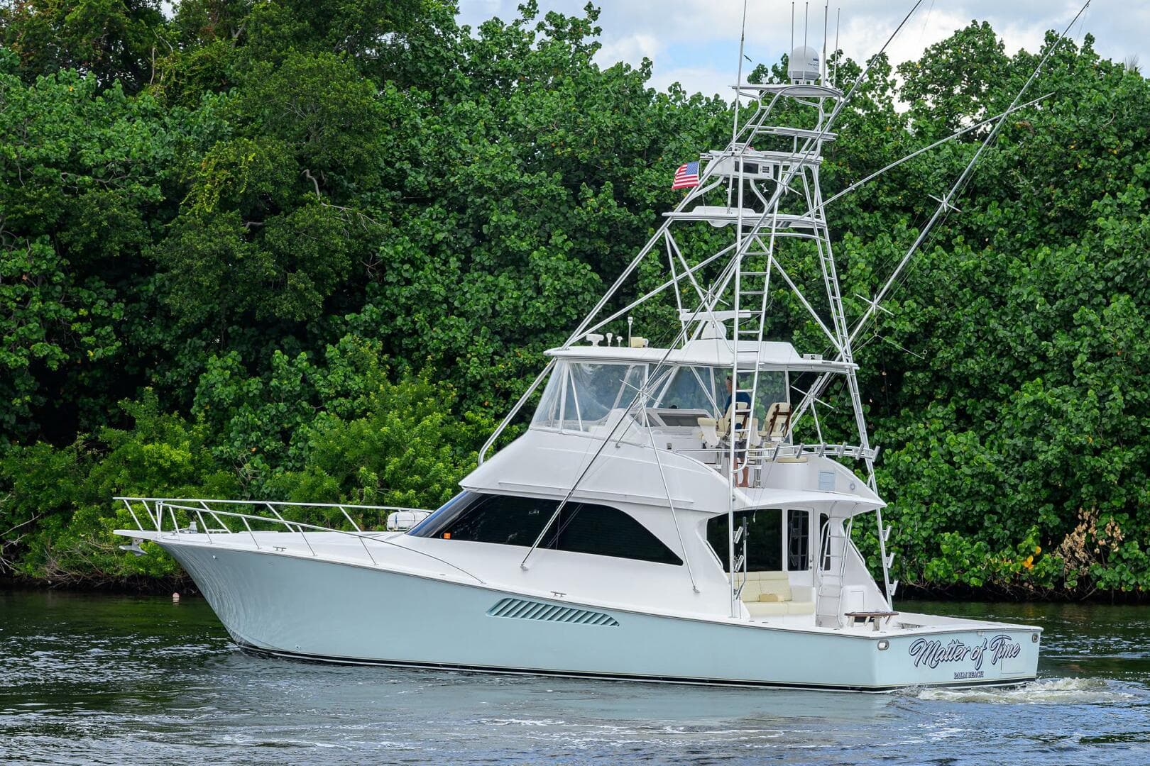 2004 Viking 56 Convertible — photo 10