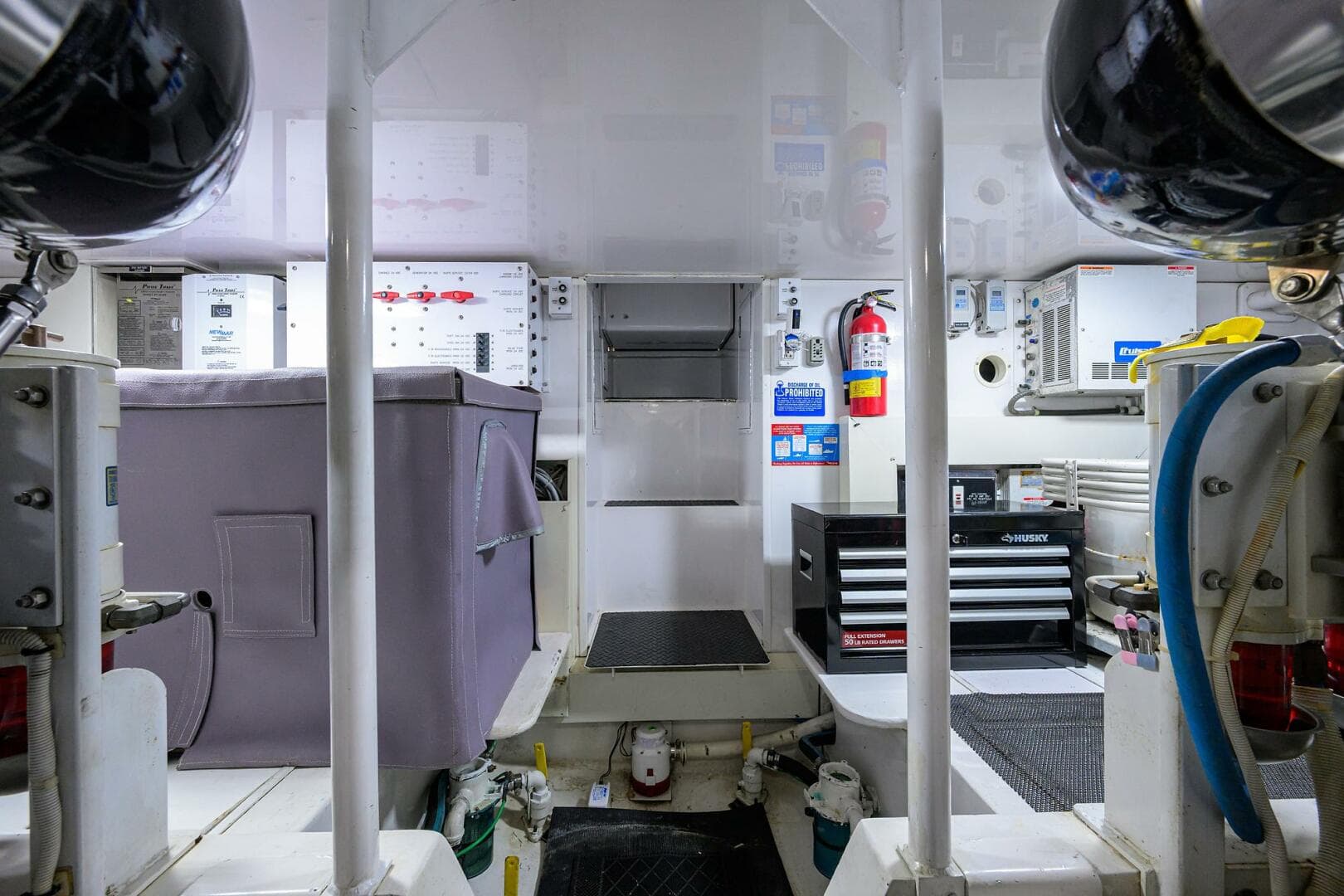 2004 Viking 56 Convertible — photo 70