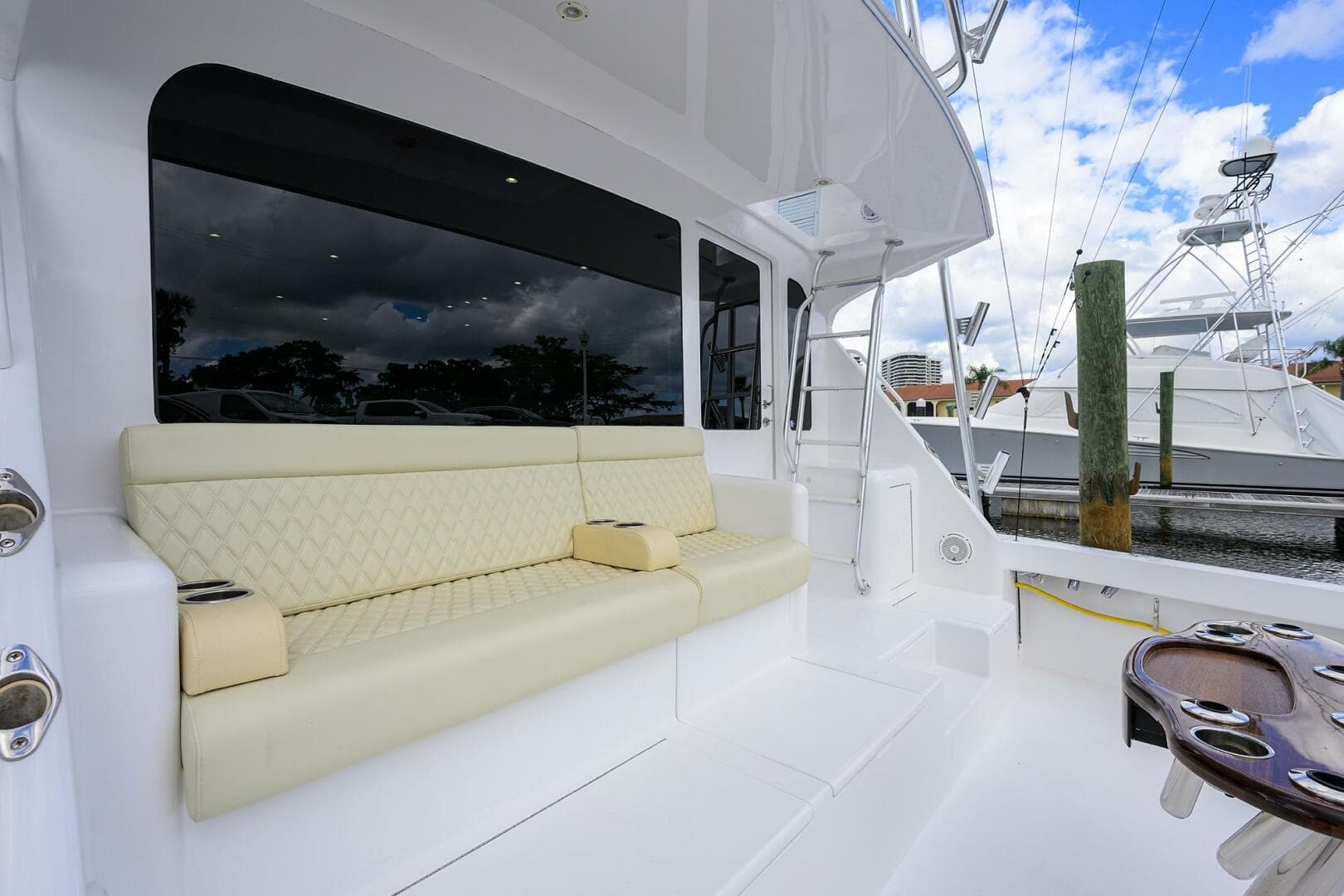 2004 Viking 56 Convertible — photo 33