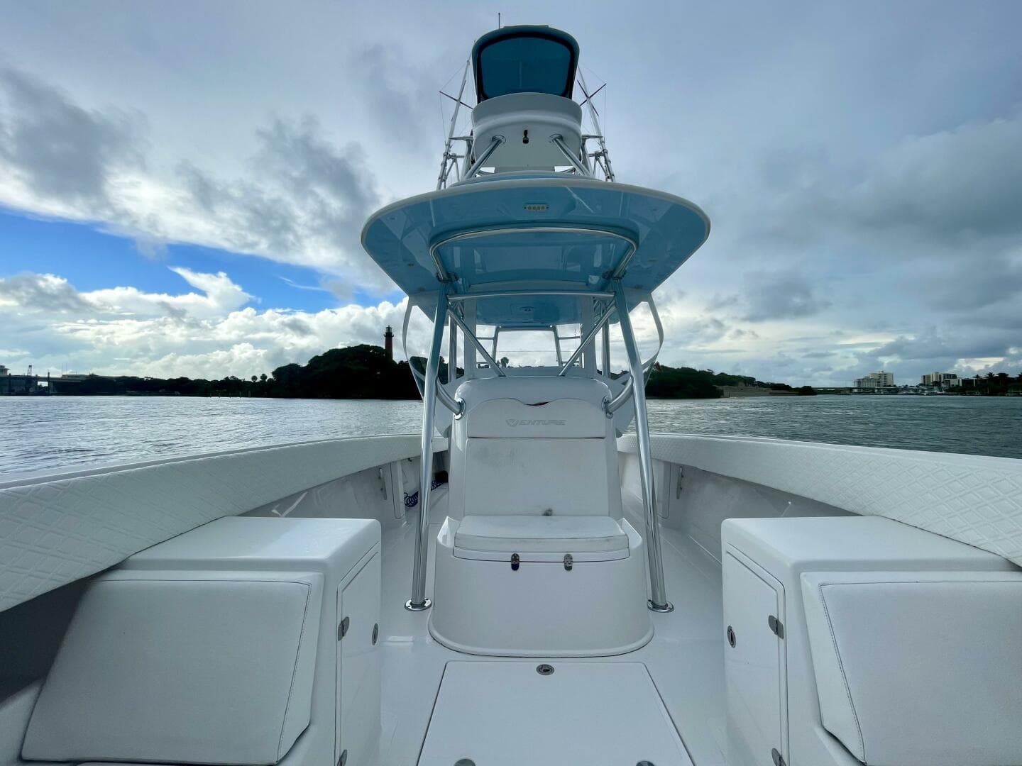 2014 Venture 39 CC — photo 14