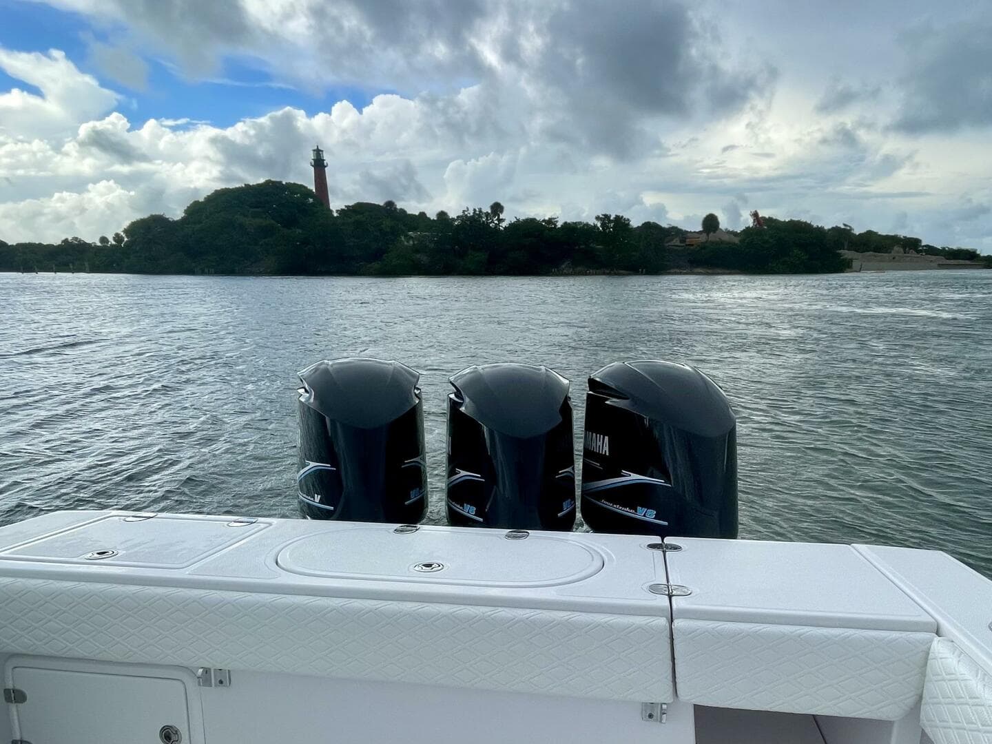 2014 Venture 39 CC — photo 22