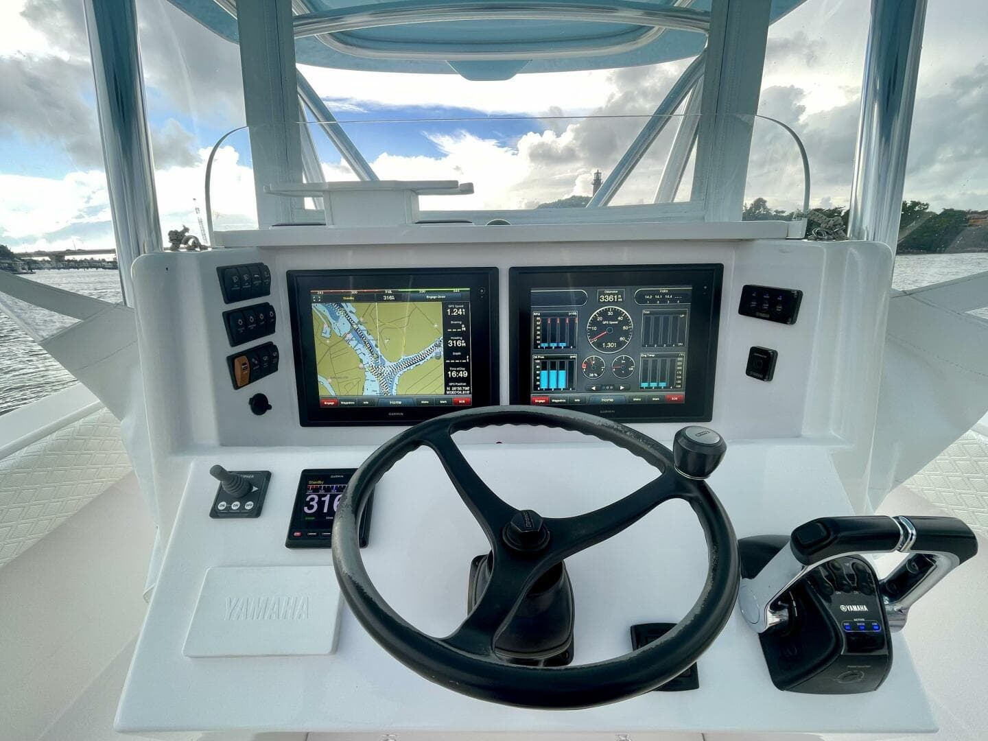 2014 Venture 39 CC — photo 17