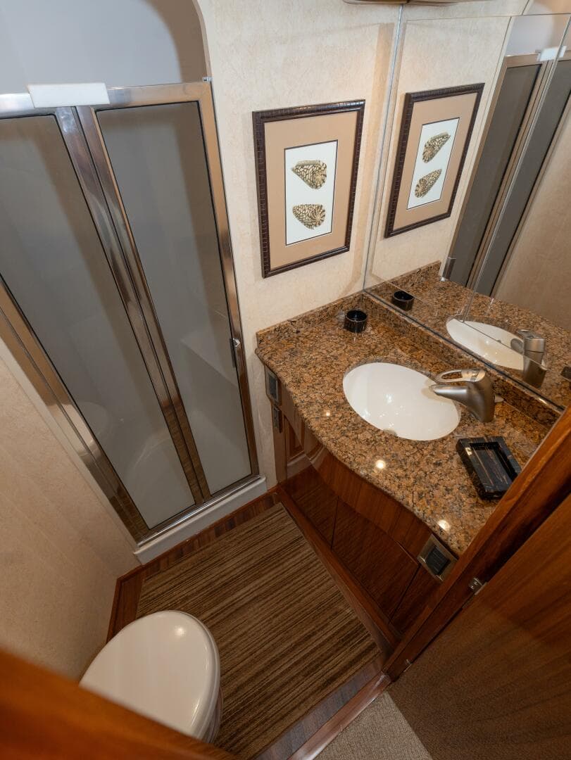 2009 Viking 50 Convertible — photo 27