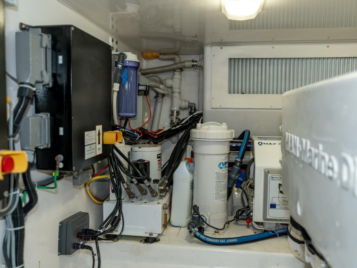 2009 Viking 50 Convertible — photo 79