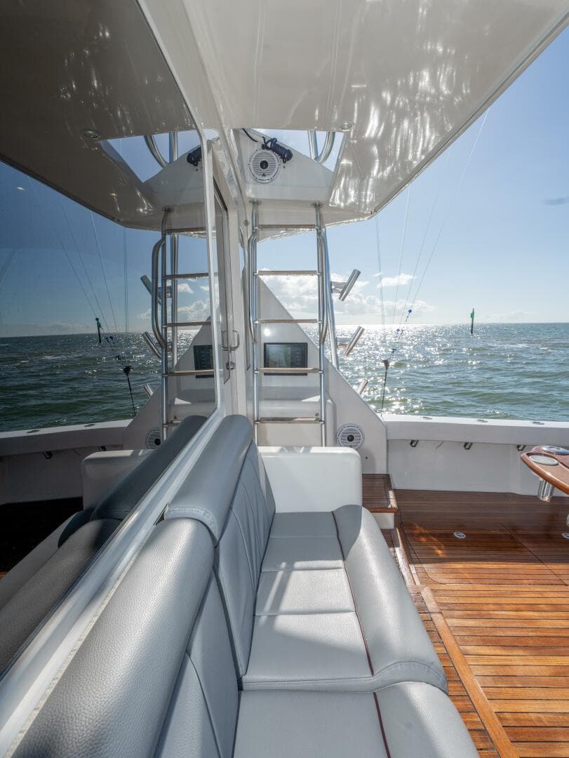 2009 Viking 50 Convertible — photo 33