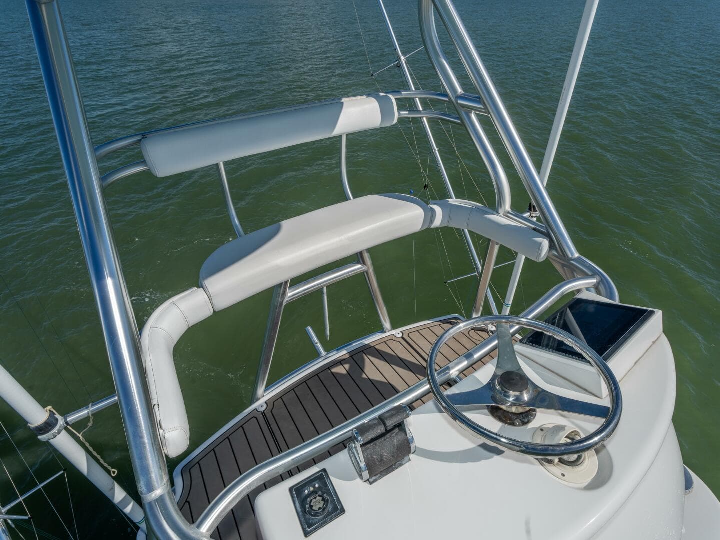 2009 Viking 50 Convertible — photo 53
