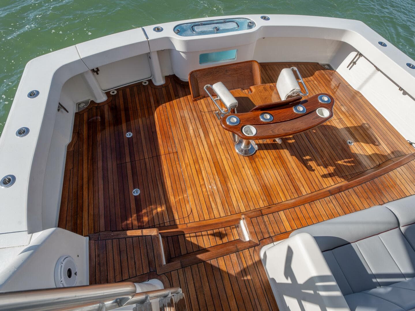 2009 Viking 50 Convertible — photo 31