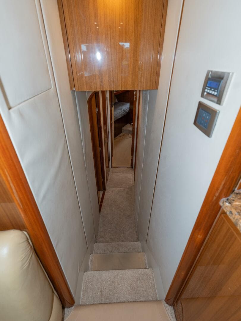 2009 Viking 50 Convertible — photo 30