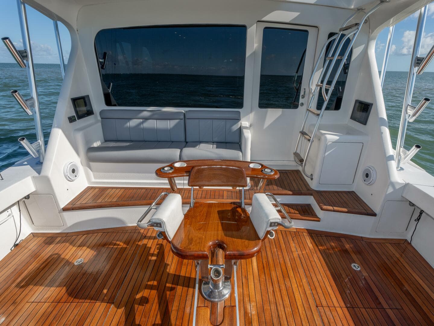 2009 Viking 50 Convertible — photo 36