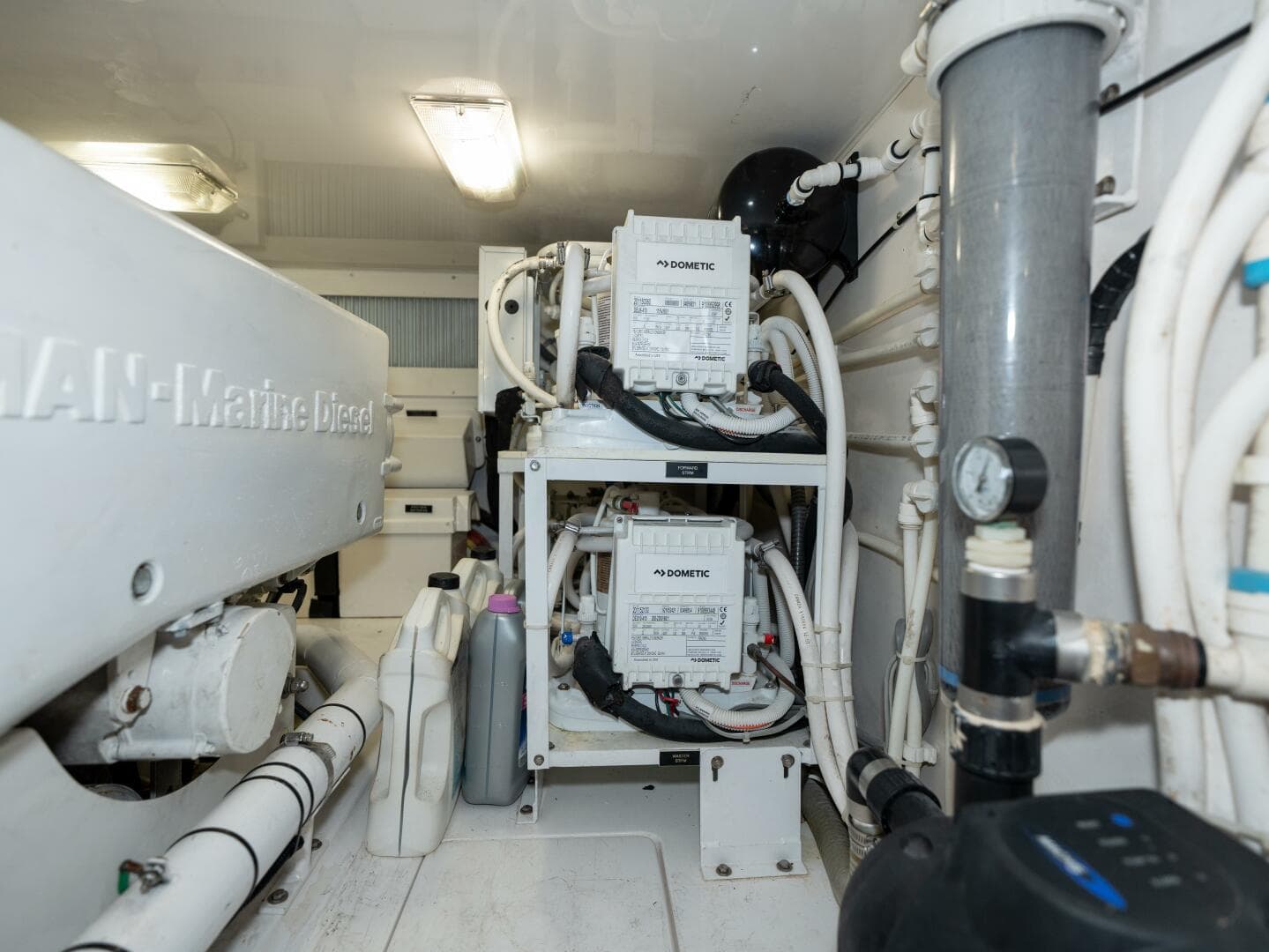 2009 Viking 50 Convertible — photo 82