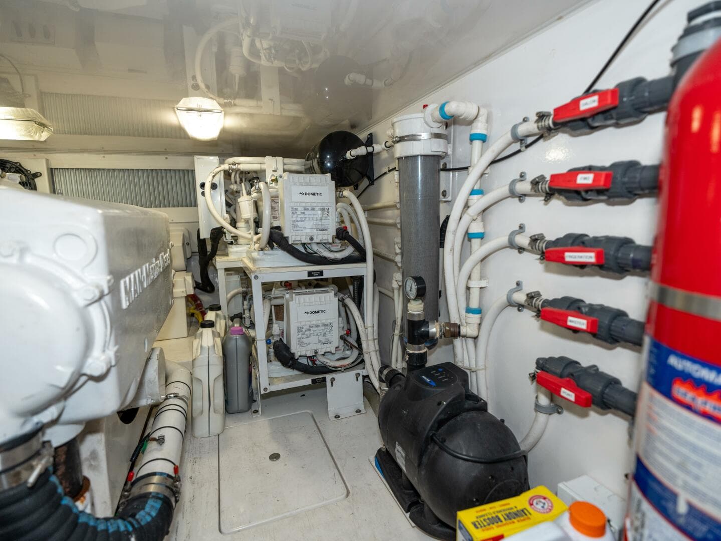 2009 Viking 50 Convertible — photo 83