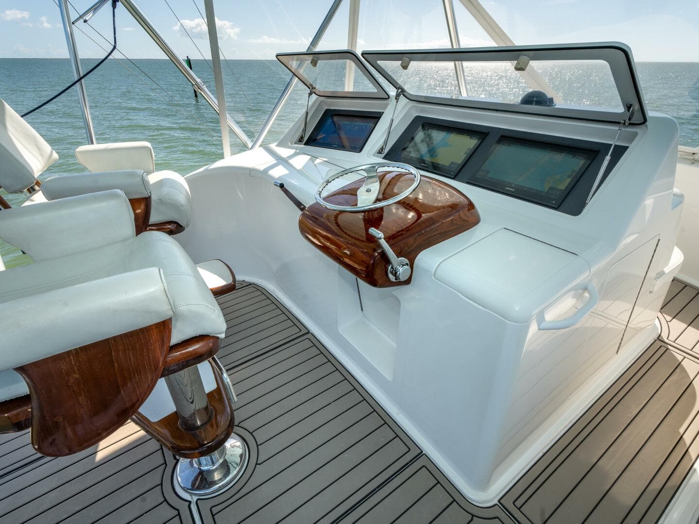 2009 Viking 50 Convertible — photo 66