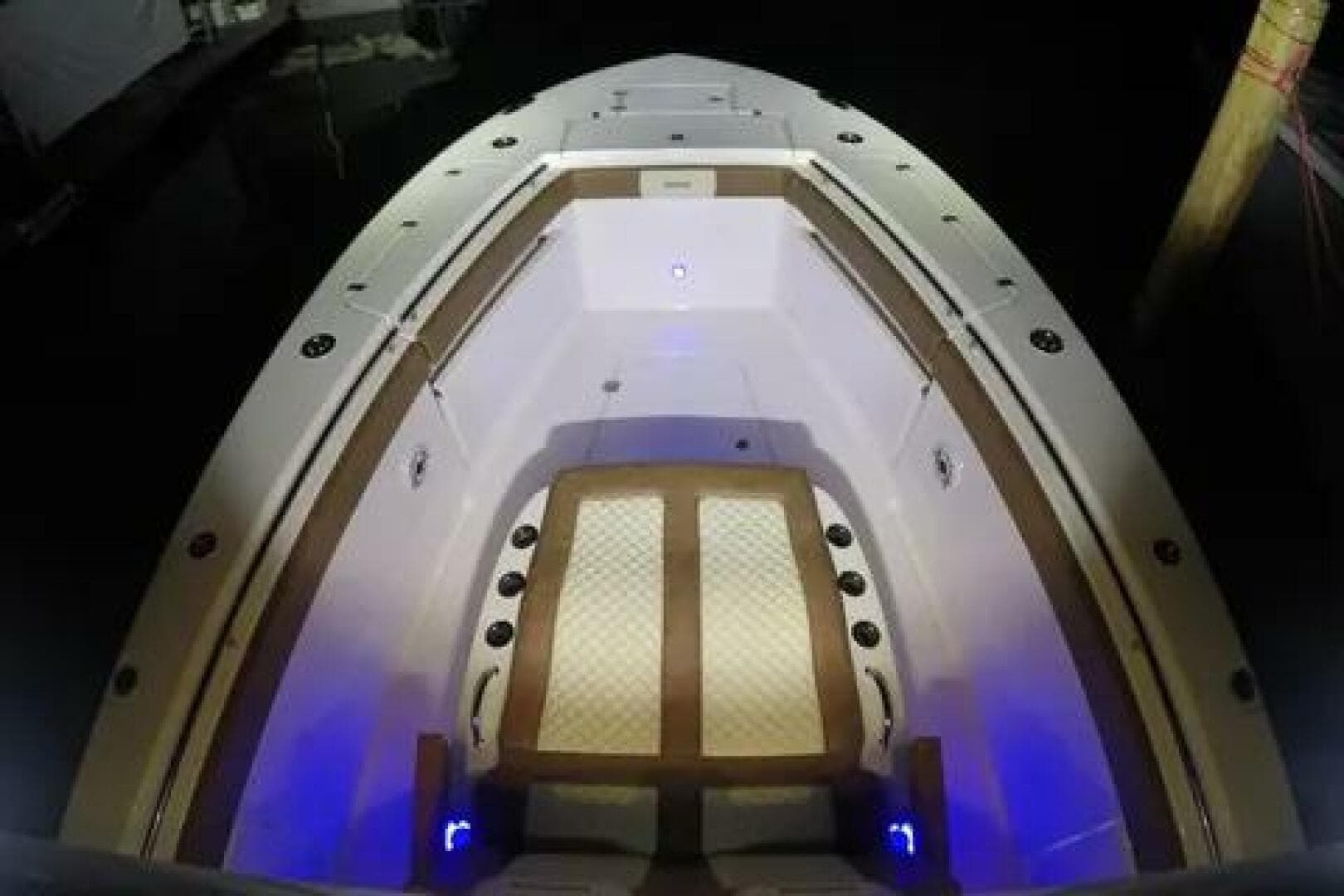 2020 Caymas 341 CC — photo 20