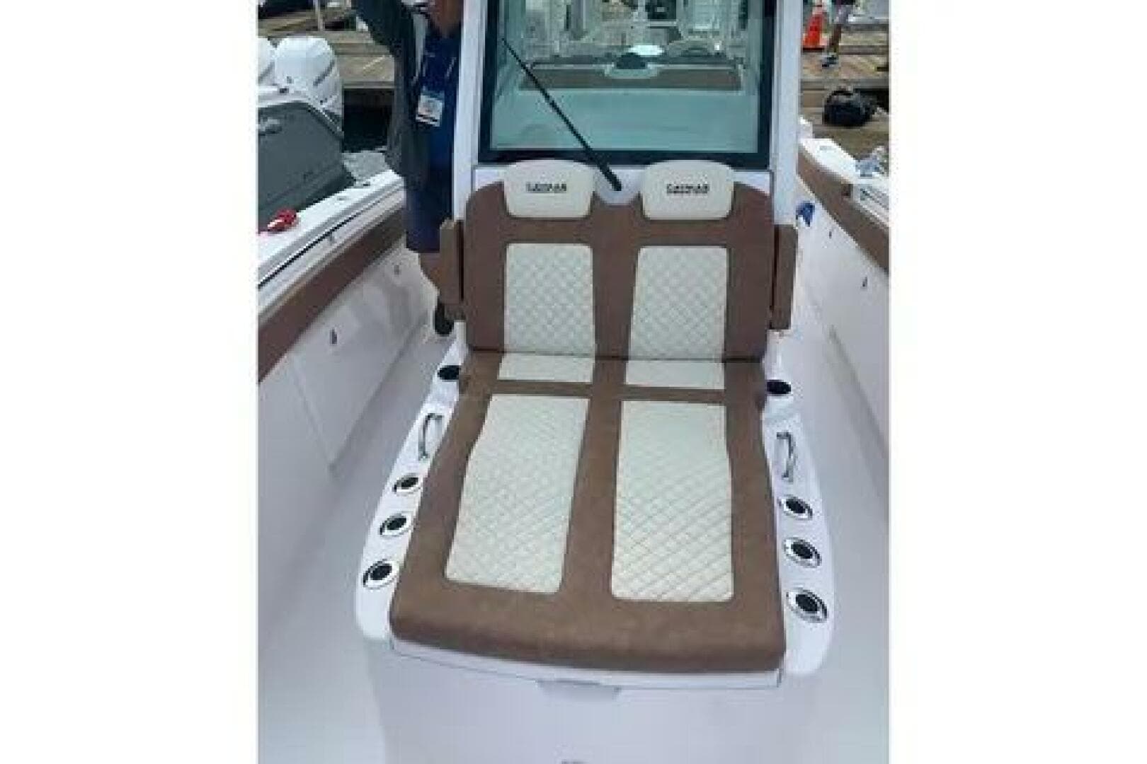 2020 Caymas 341 CC — photo 27