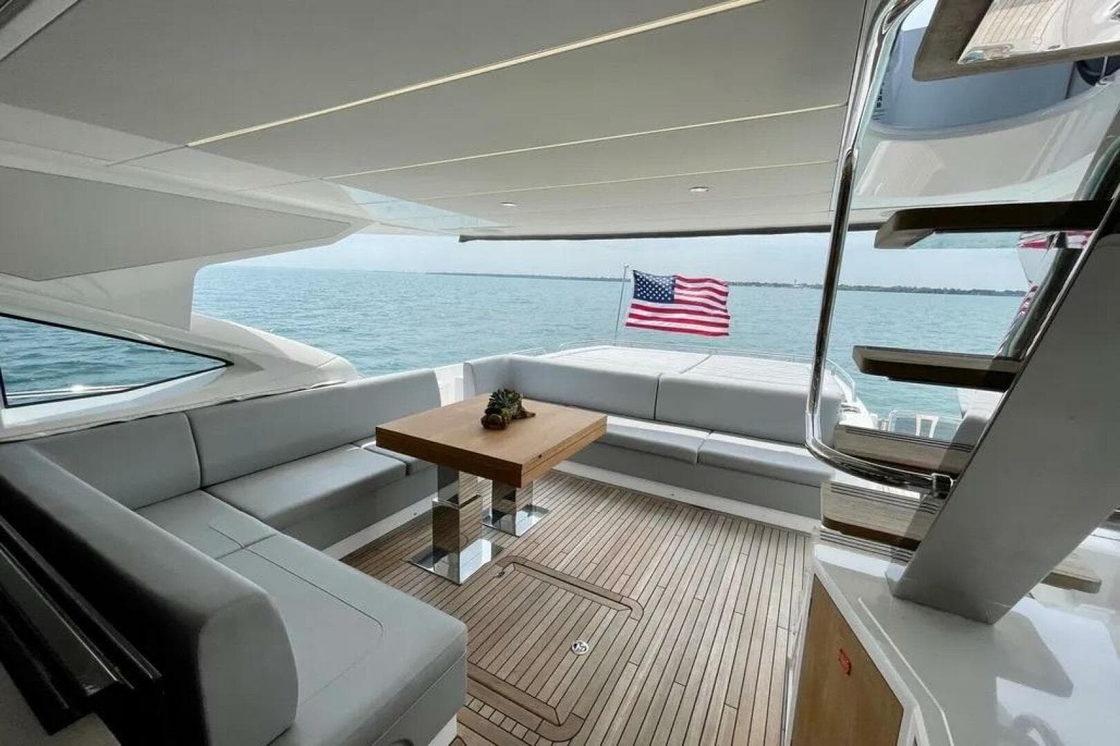 2020 Sunseeker 74 Sport Yacht — photo 16