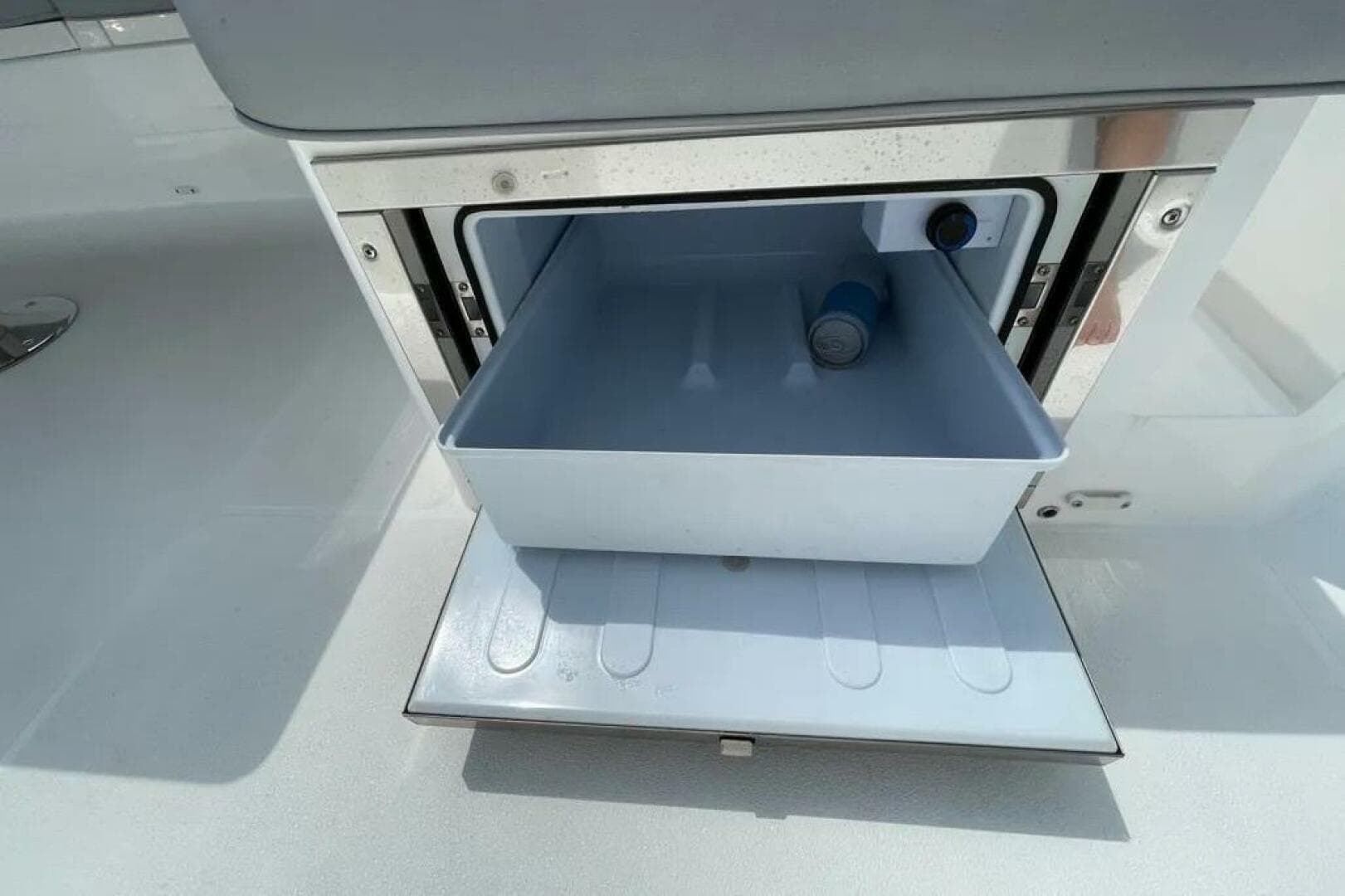 2020 Sunseeker 74 Sport Yacht — photo 23