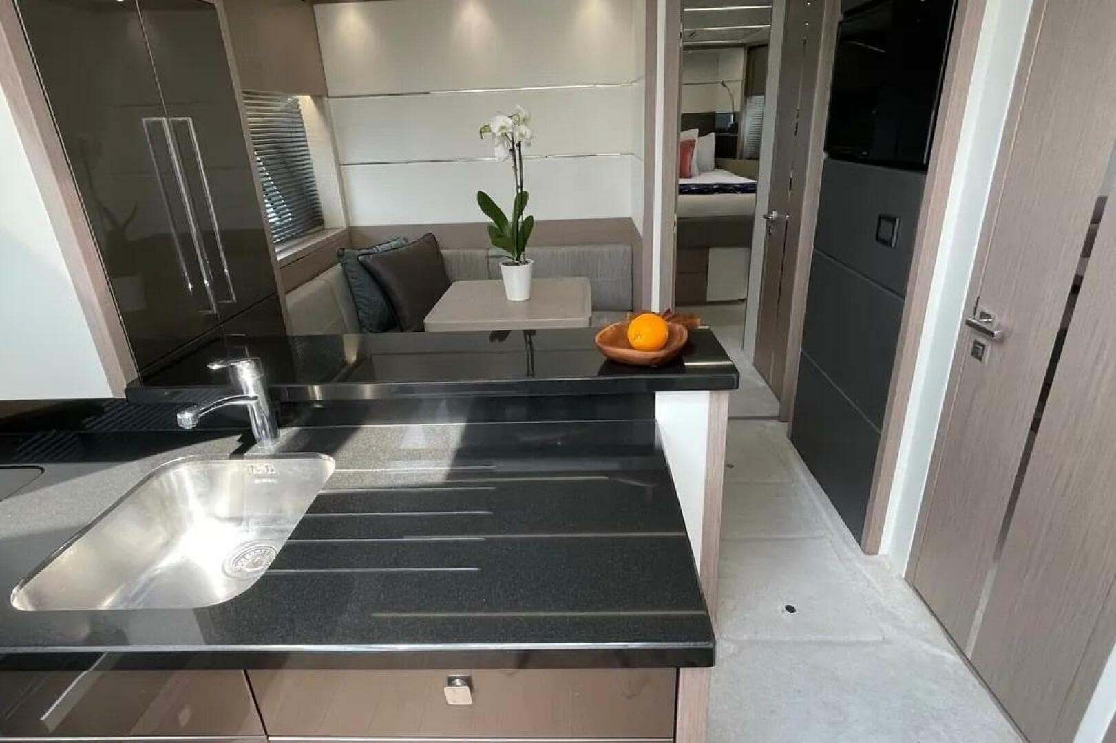 2020 Sunseeker 74 Sport Yacht — photo 47