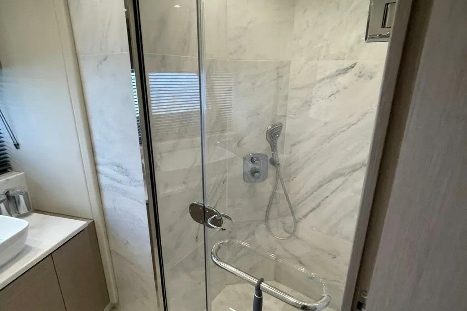 2020 Sunseeker 74 Sport Yacht — photo 32