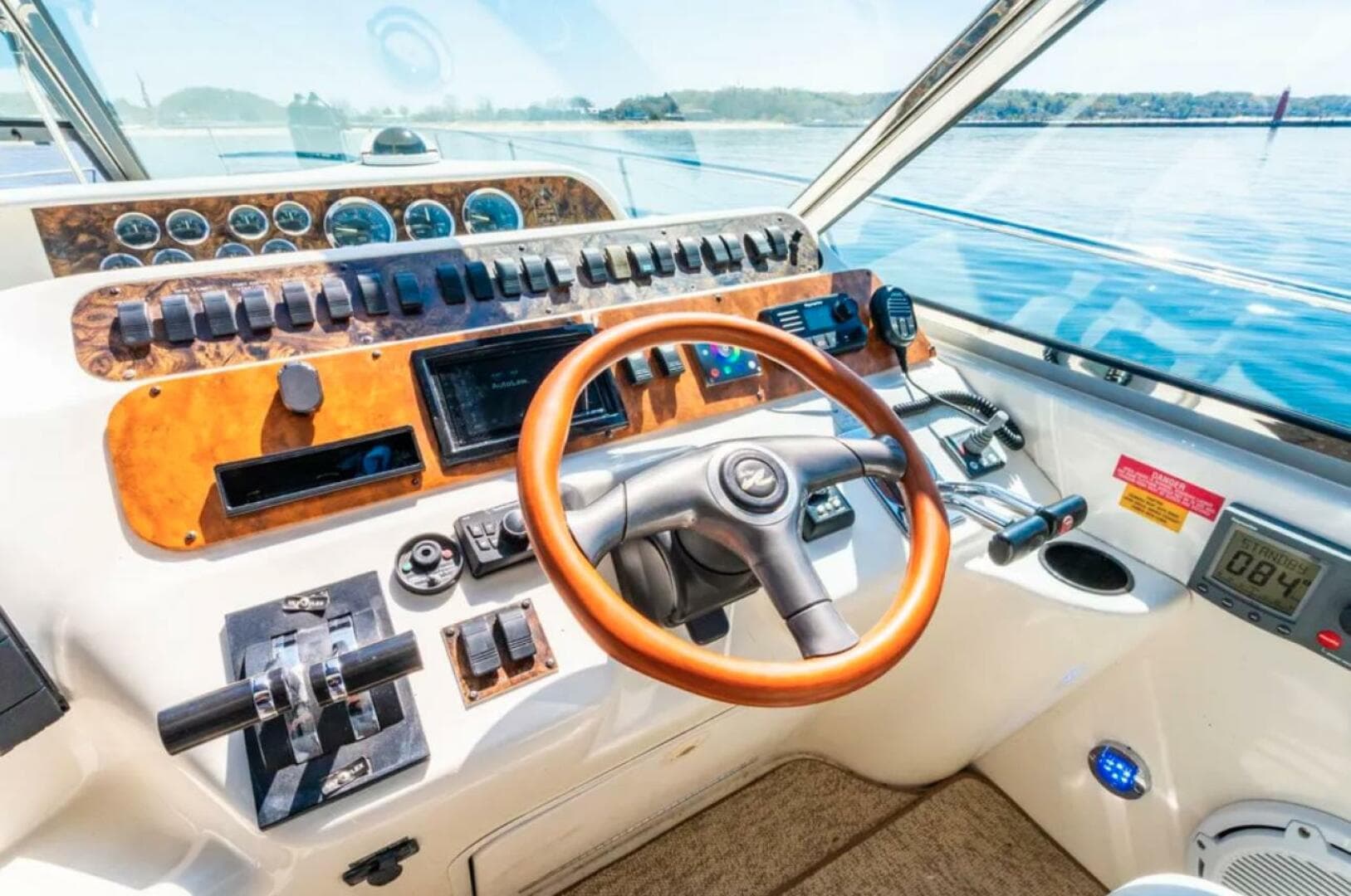 1997 Sea Ray 400 Sundancer — photo 35