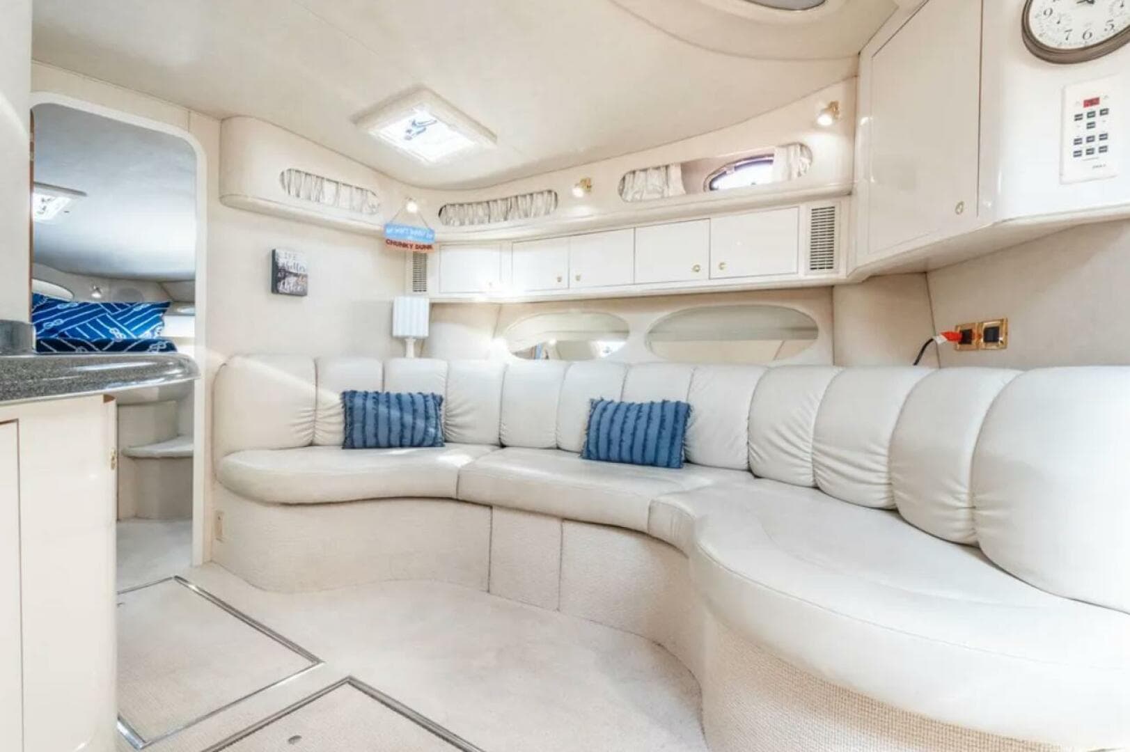 1997 Sea Ray 400 Sundancer — photo 25