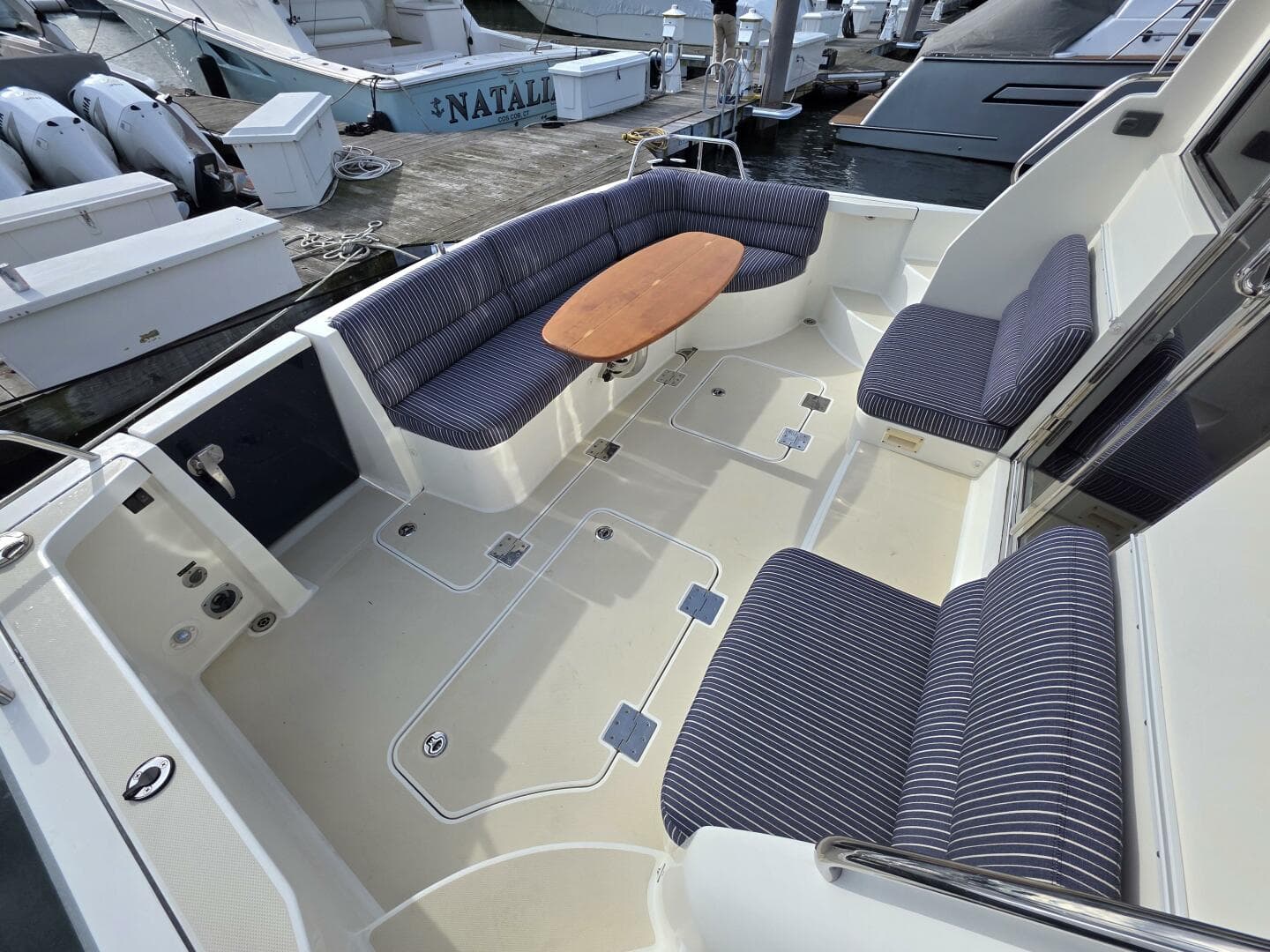 2017 Sabre 42 Salon Express — photo 10