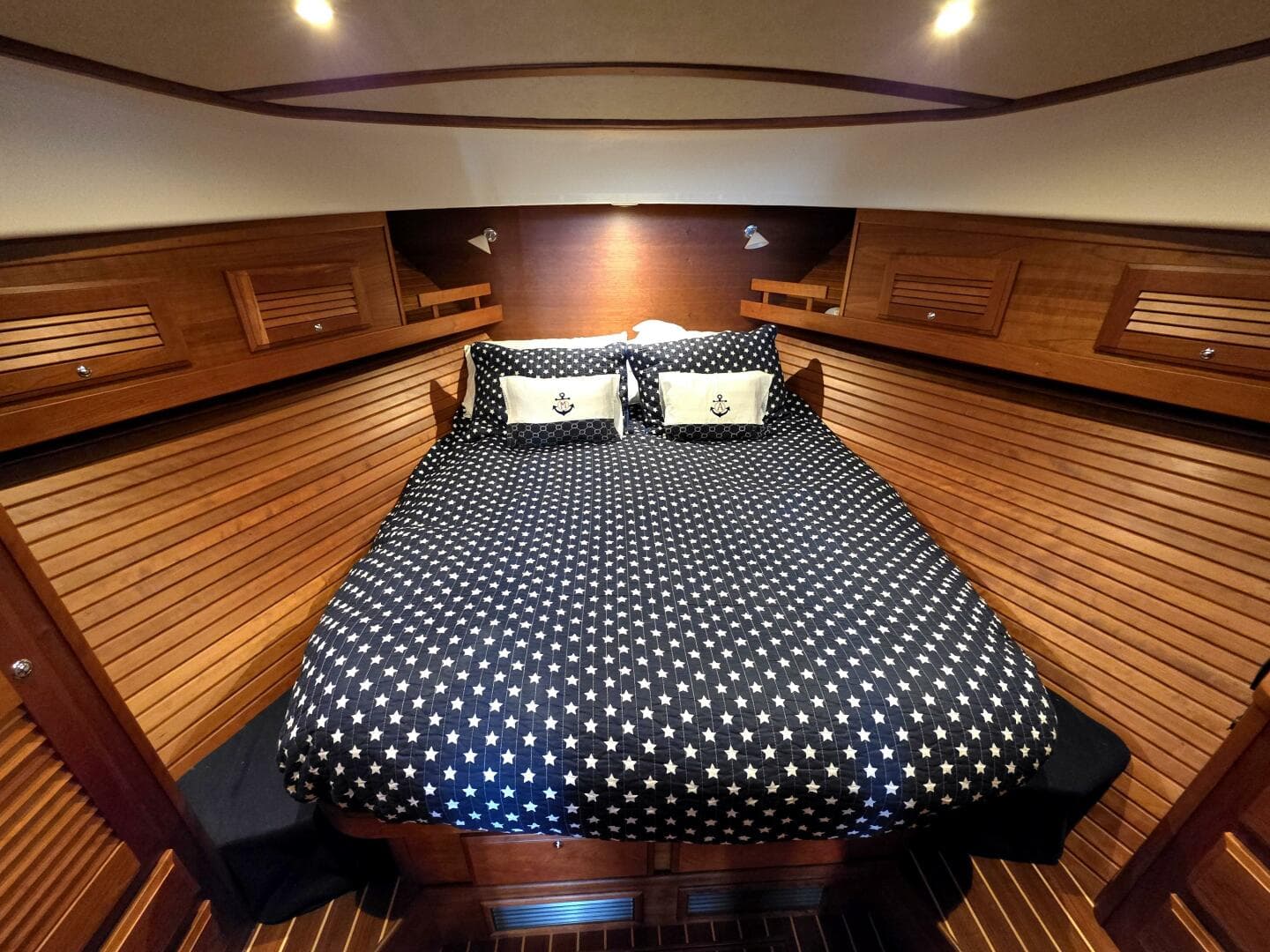 2017 Sabre 42 Salon Express — photo 25