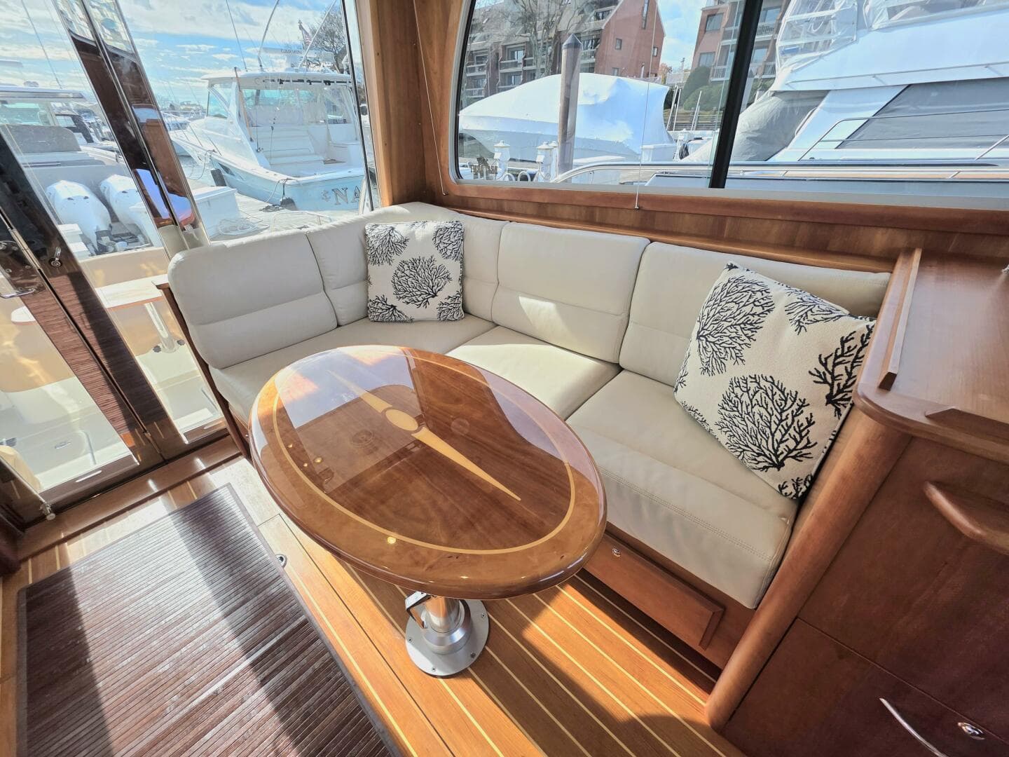 2017 Sabre 42 Salon Express — photo 14