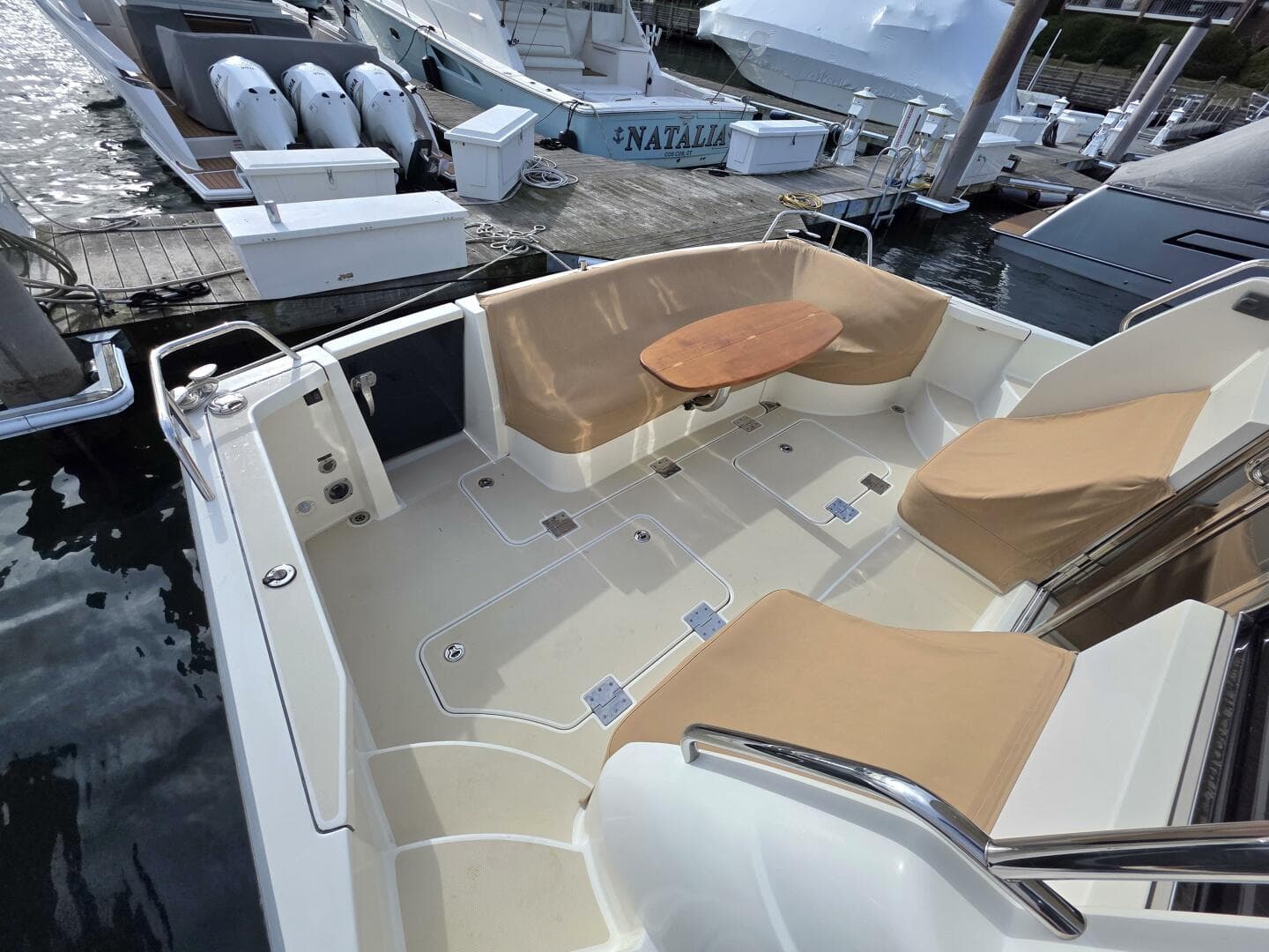 2017 Sabre 42 Salon Express — photo 12