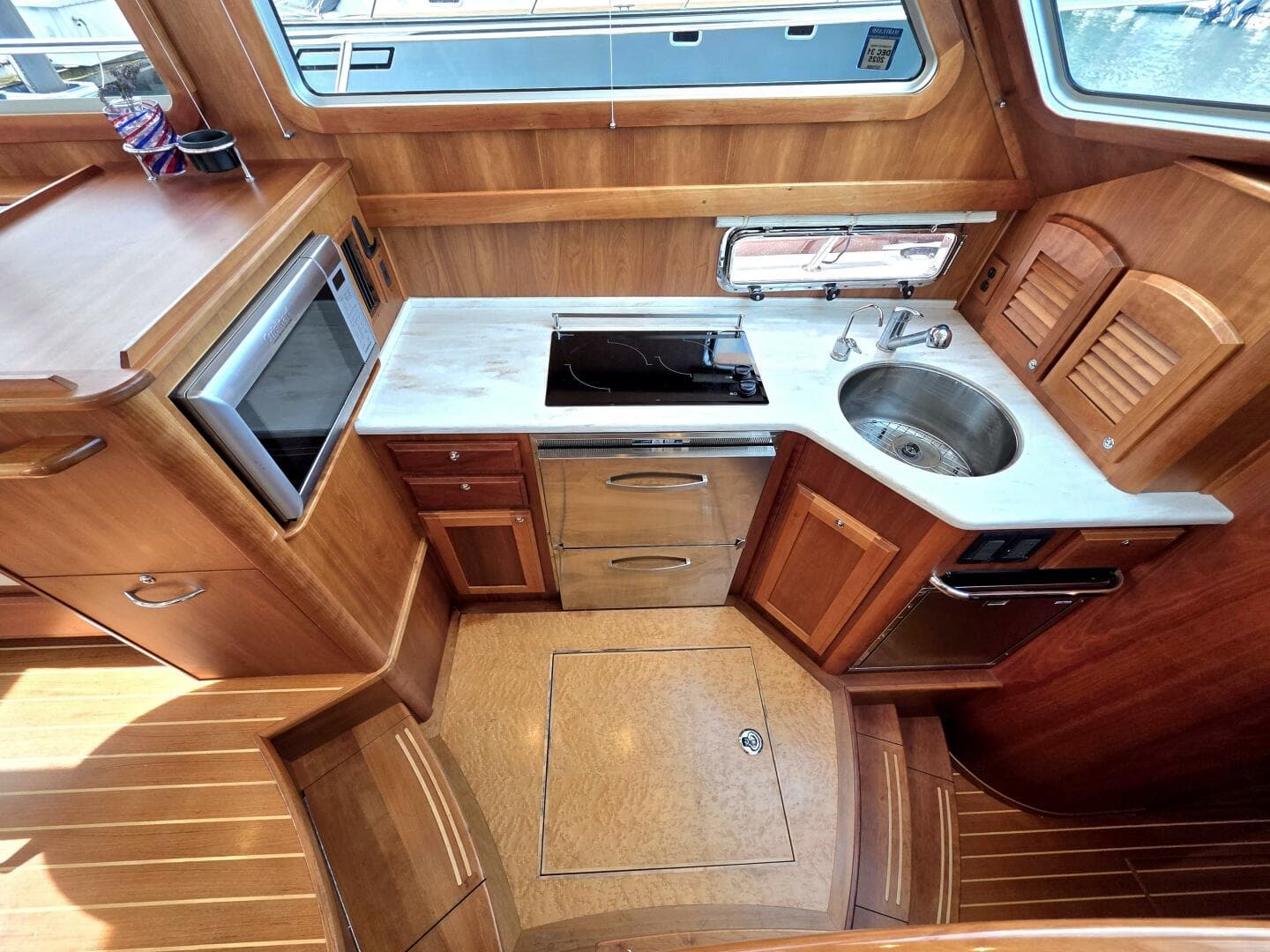 2017 Sabre 42 Salon Express — photo 21