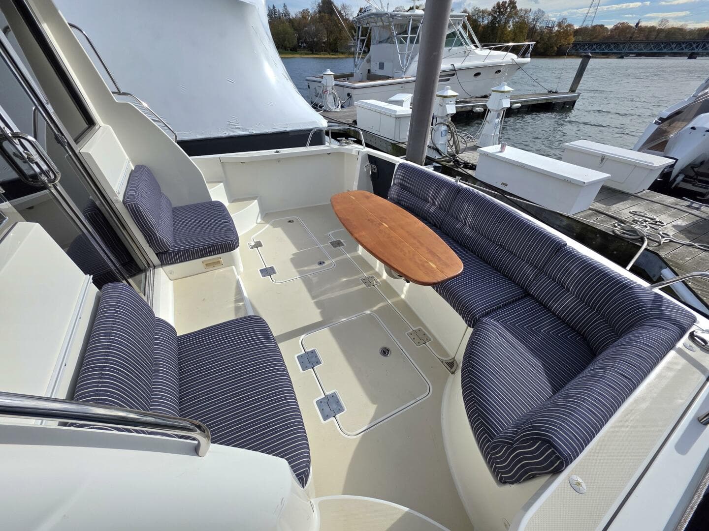 2017 Sabre 42 Salon Express — photo 8