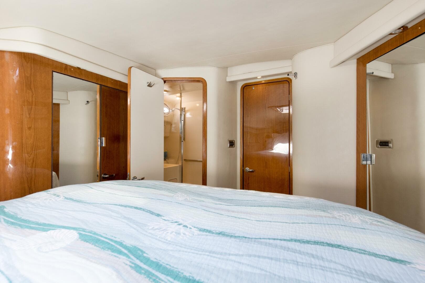 2000 Sea Ray 400 Sedan Bridge — photo 9