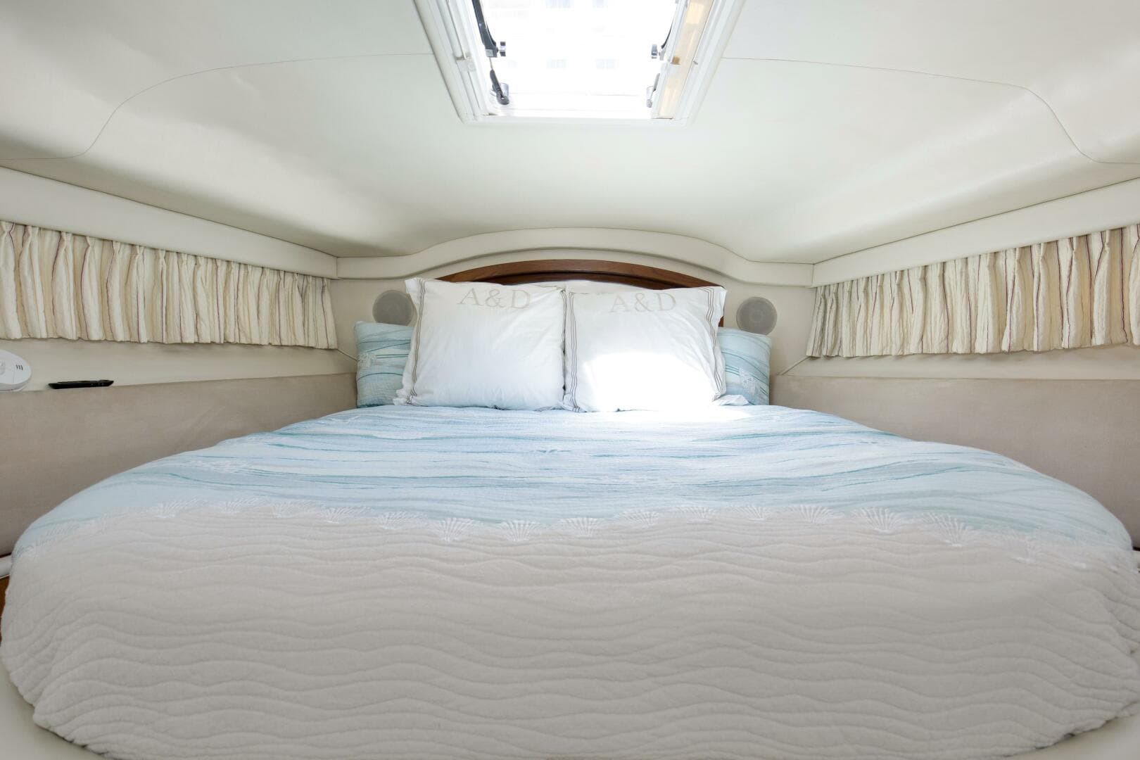 2000 Sea Ray 400 Sedan Bridge — photo 10