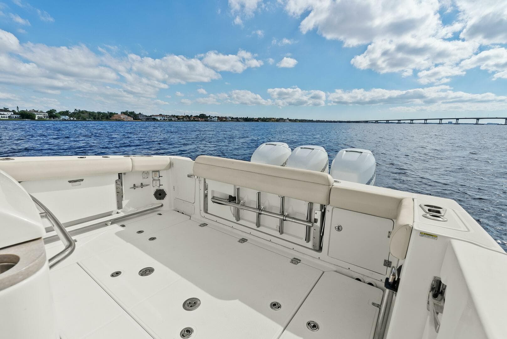 2019 Boston Whaler 380 Outrage — photo 3