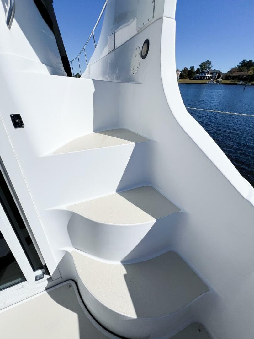 1998 Carver 350 Mariner — photo 51