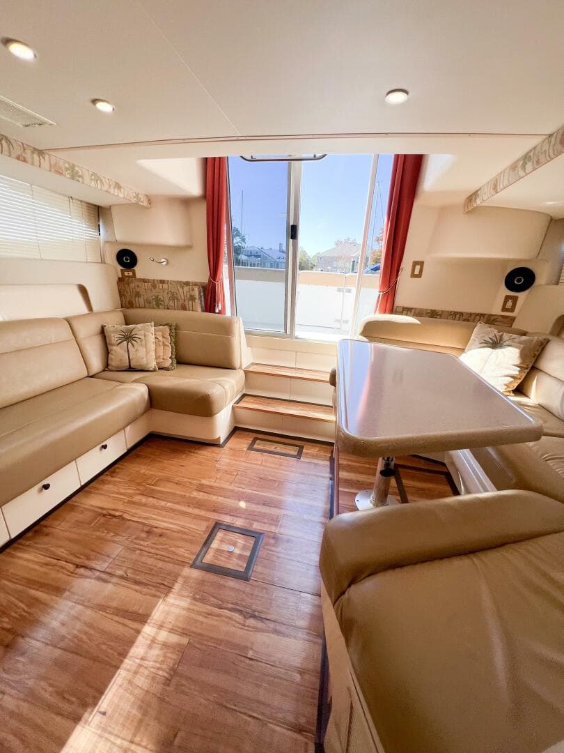 1998 Carver 350 Mariner — photo 16