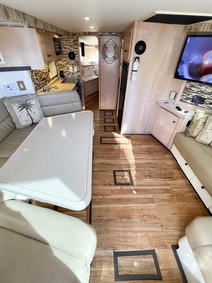 1998 Carver 350 Mariner — photo 38