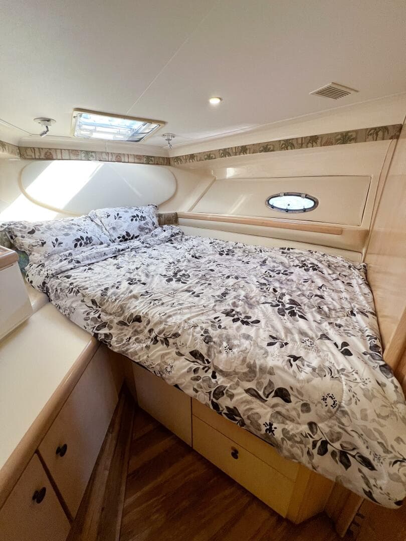 1998 Carver 350 Mariner — photo 39