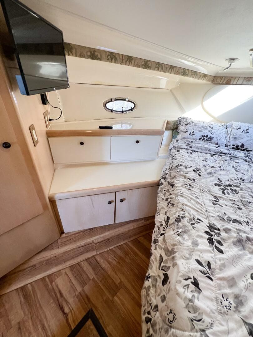 1998 Carver 350 Mariner — photo 41