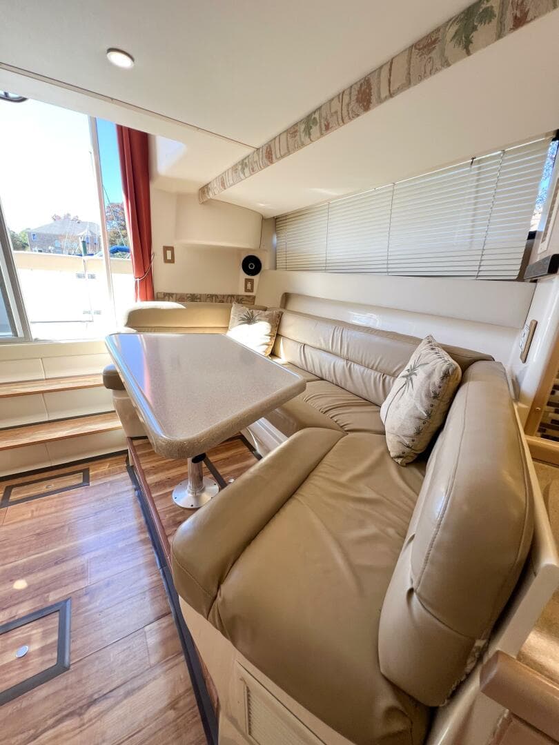 1998 Carver 350 Mariner — photo 15