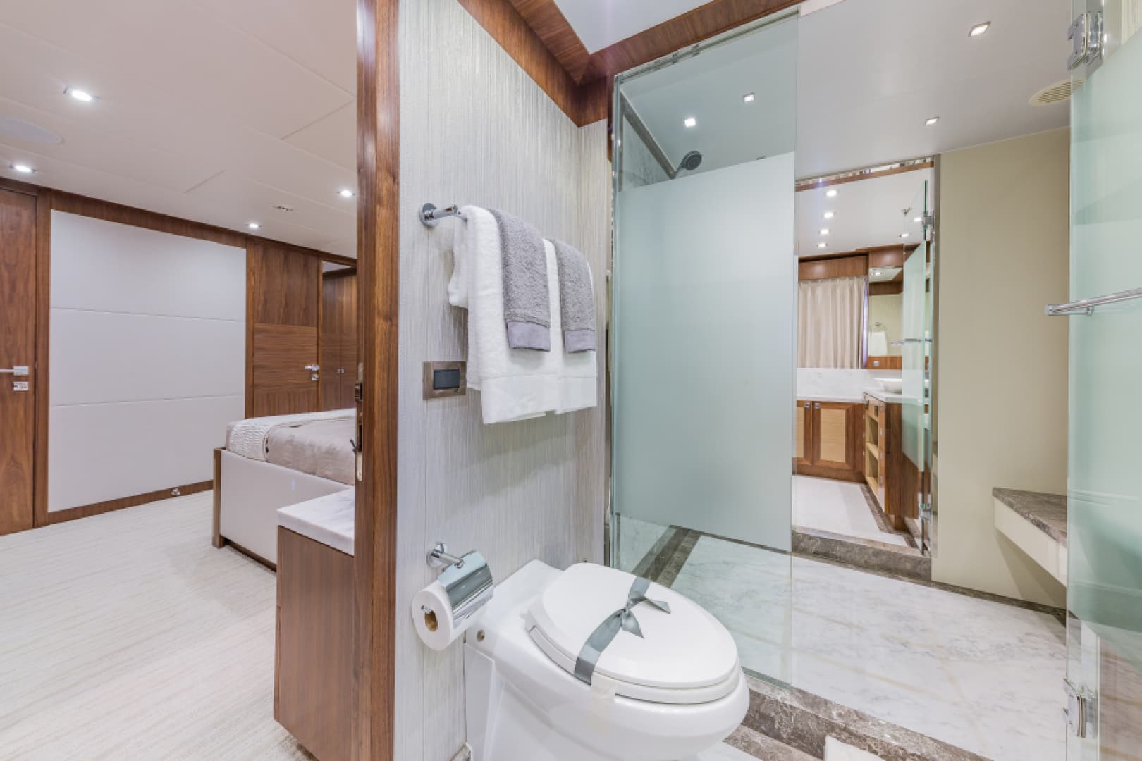 2018 Hargrave Raised Pilothouse — photo 32