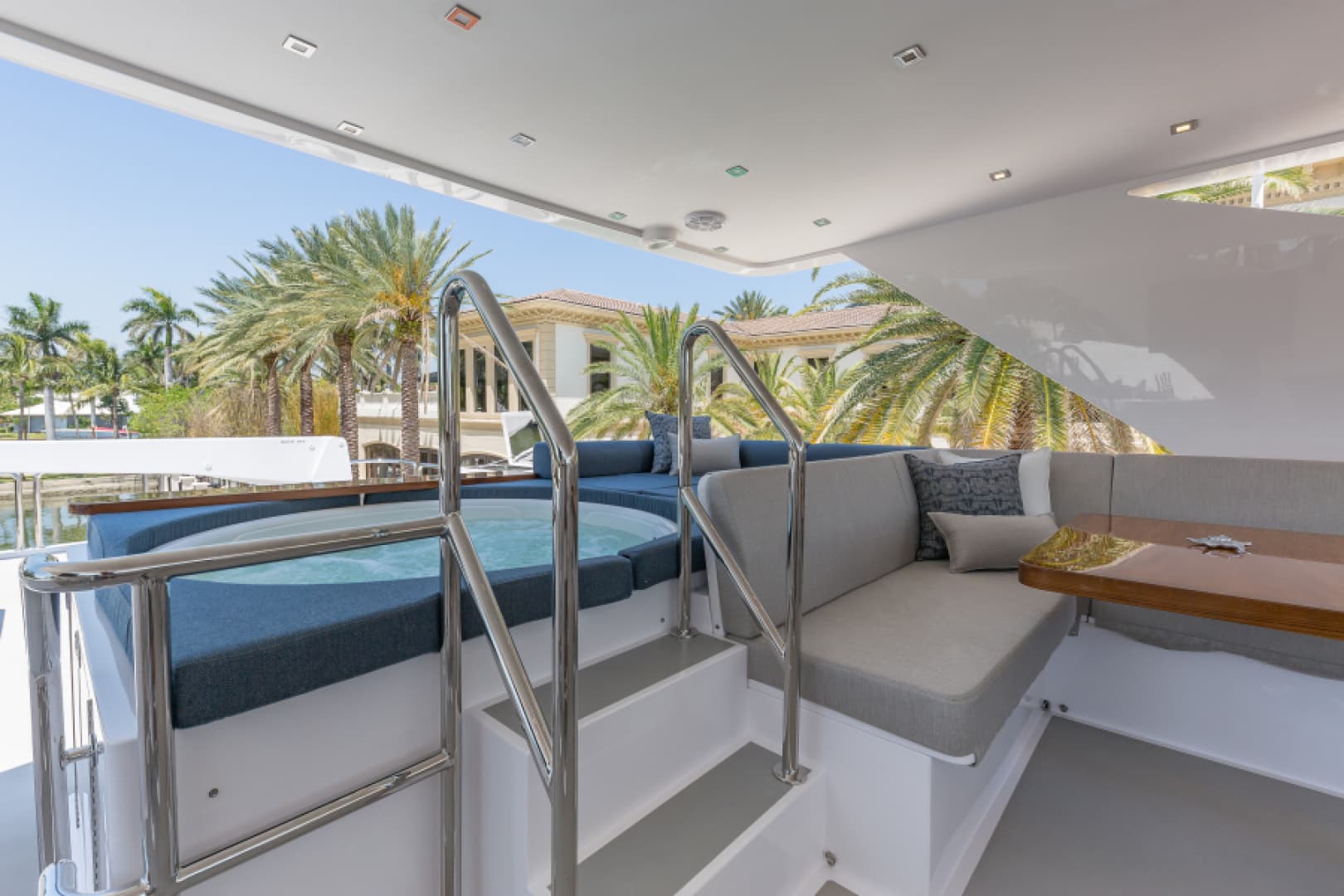 2018 Hargrave Raised Pilothouse — photo 10