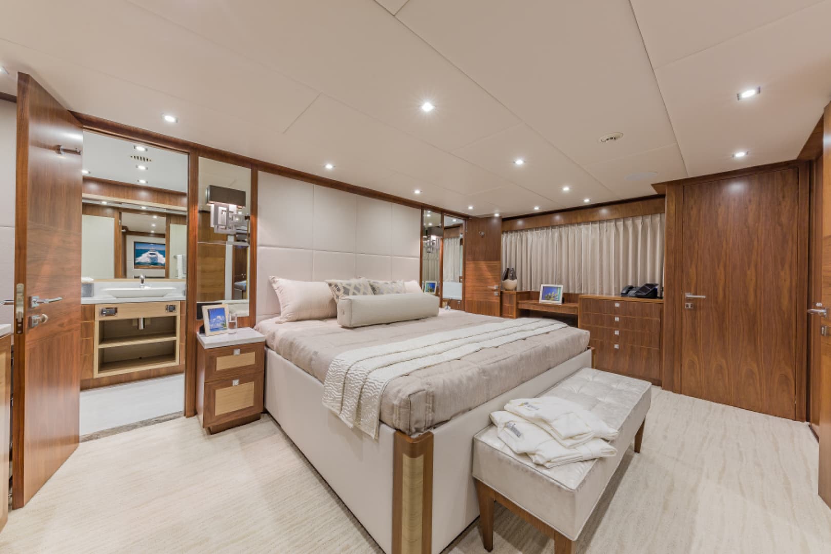 2018 Hargrave Raised Pilothouse — photo 26