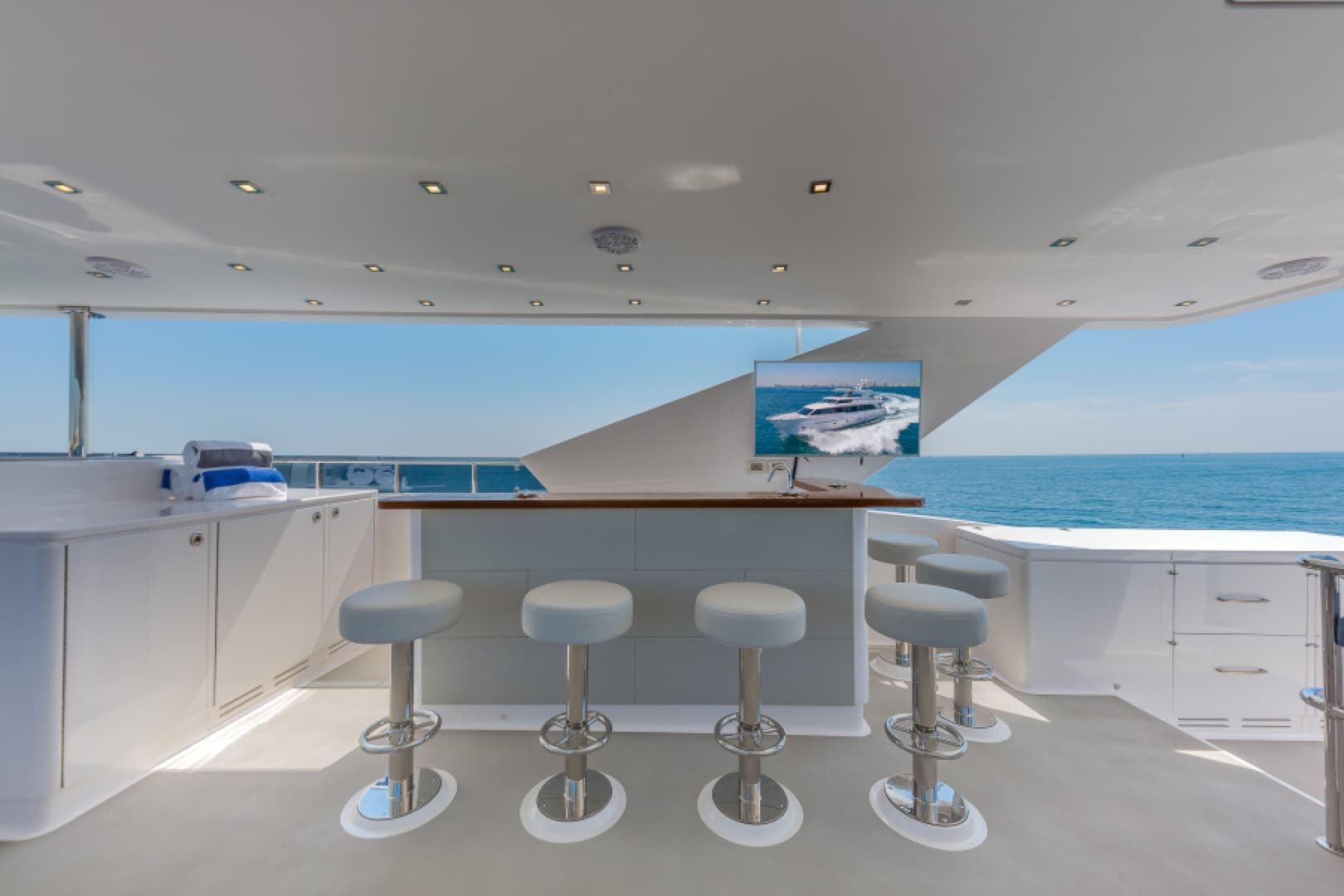 2018 Hargrave Raised Pilothouse — photo 9