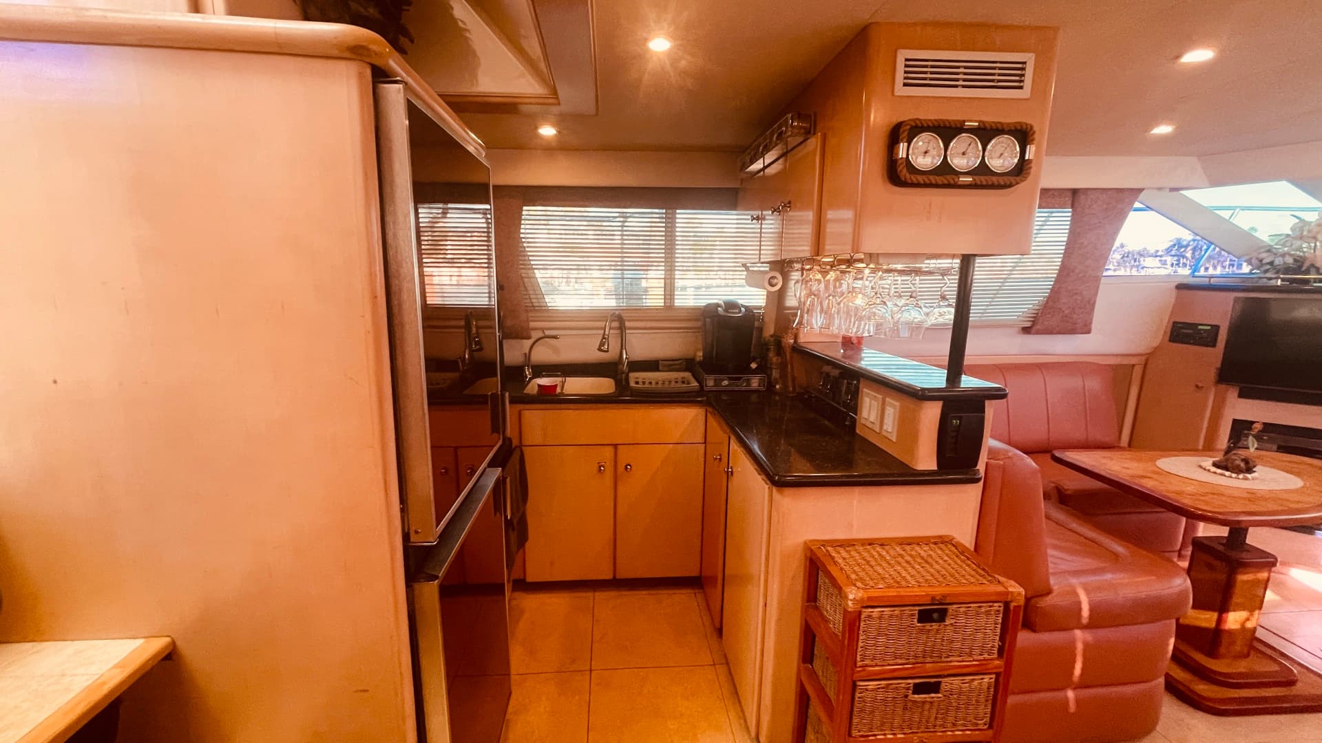 1997 Carver Yachts 500 Cockpit — photo 18