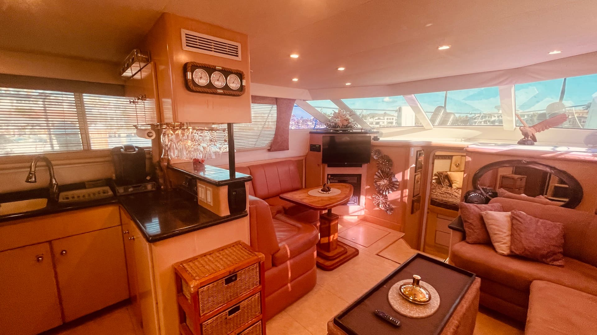 1997 Carver Yachts 500 Cockpit — photo 19