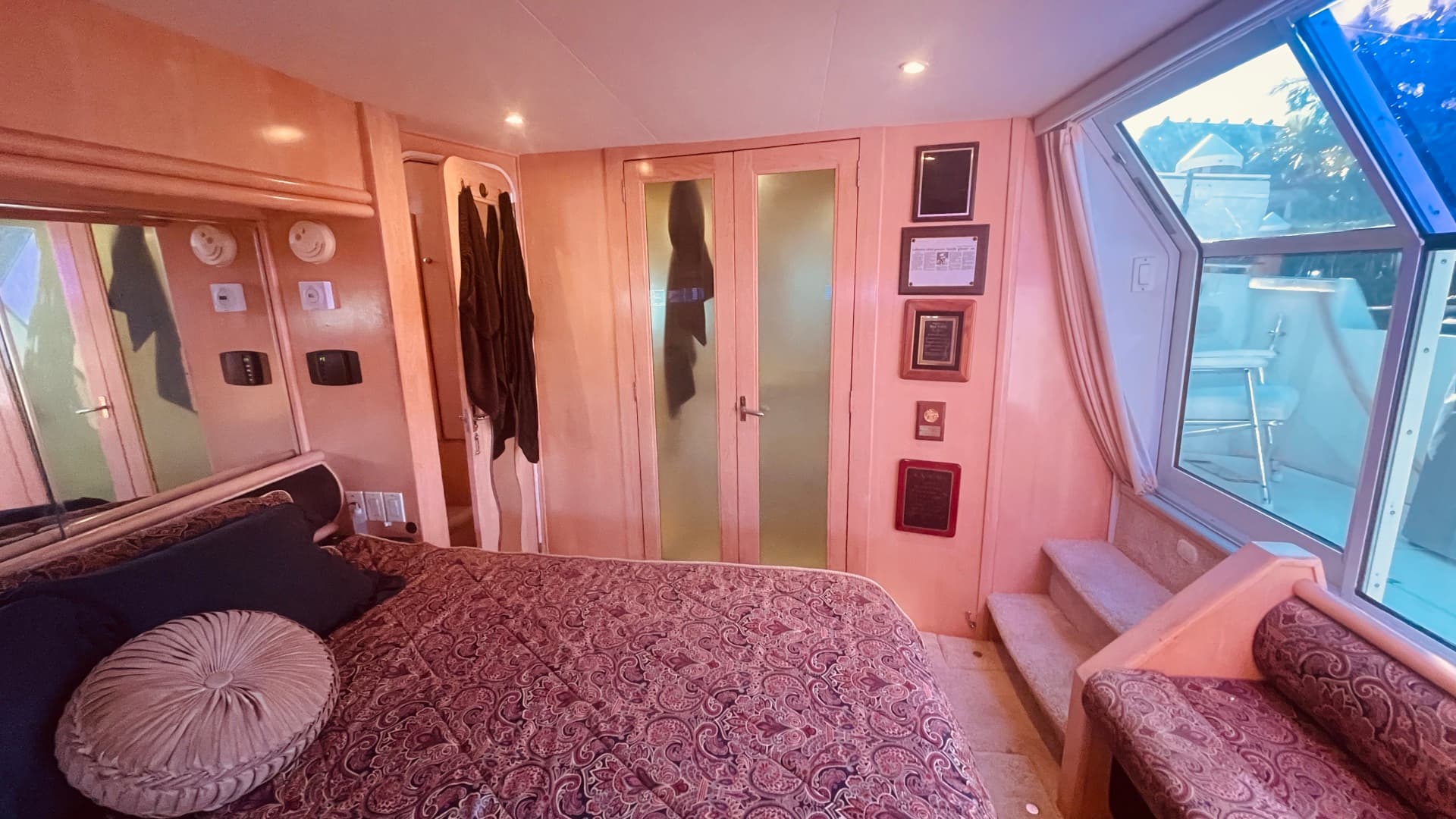 1997 Carver Yachts 500 Cockpit — photo 33