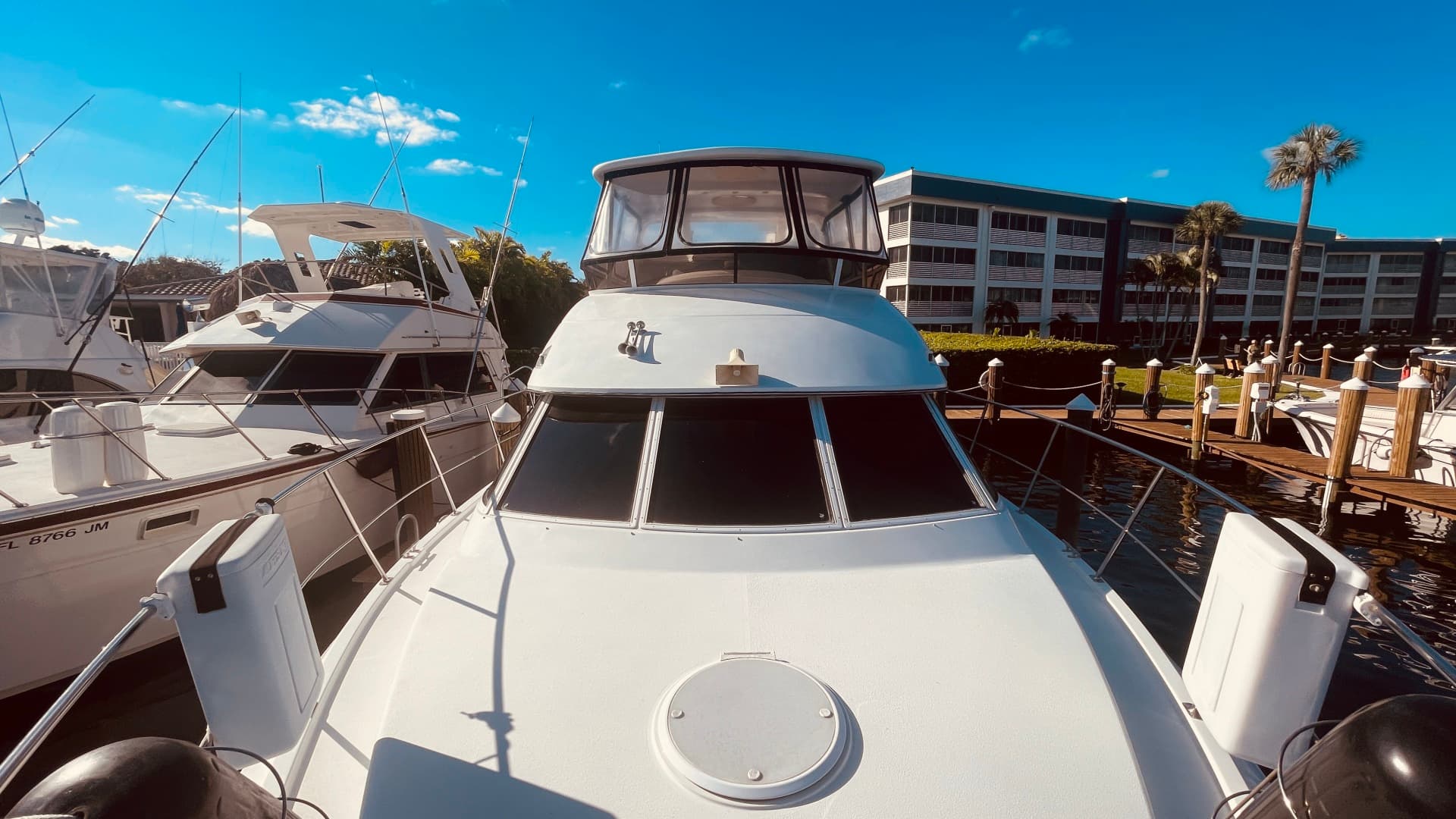 1997 Carver Yachts 500 Cockpit — photo 64